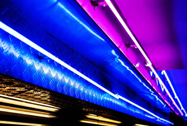 Bright Neon Lights Ceiling — Stock Photo, Image