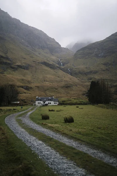 Bungalows Admettant Les Animaux Compagnie Glen Etive Écosse — Photo