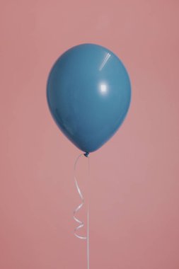 Bir dize ile mavi tek kişilik balon