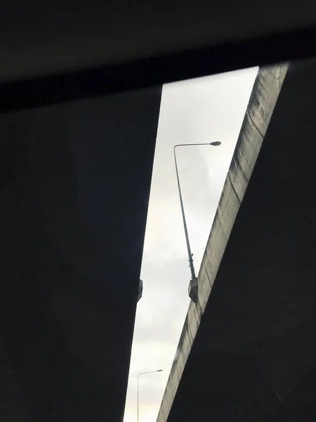 Ulica Światło Wysoki Most — Zdjęcie stockowe