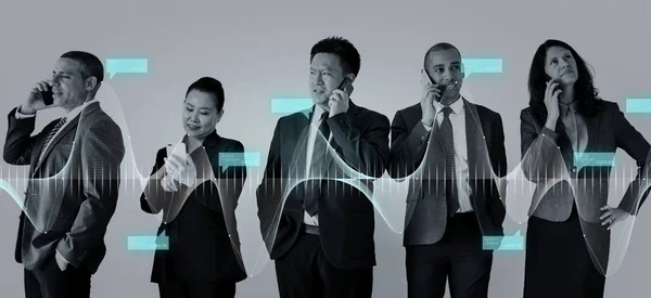 Diversas Pessoas Negócios Falando Seus Telefones — Fotografia de Stock