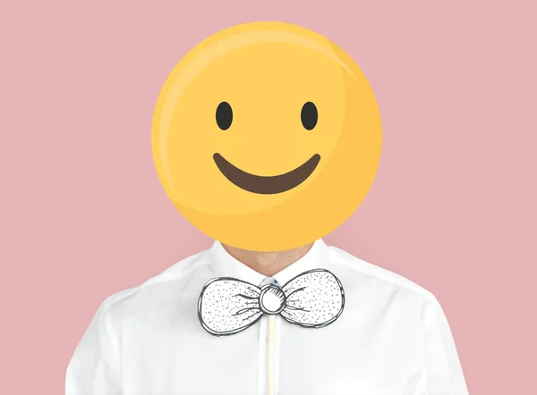 Smiley Gesicht Emoji Porträt Auf Einem Mann — Stockfoto