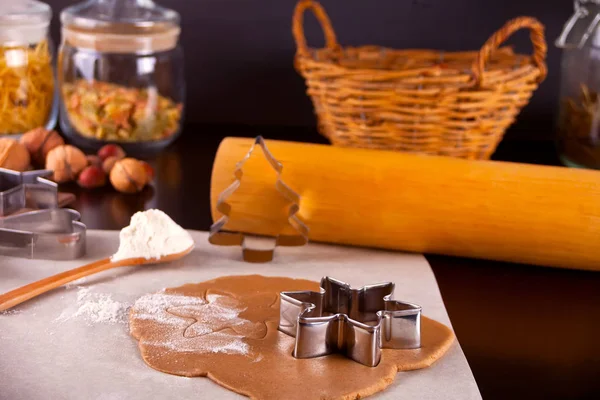 Il processo di cottura dei biscotti a casa — Foto Stock