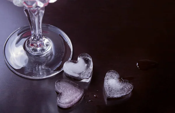 Drink Ice Heart Shape Black Background — Stock Photo, Image
