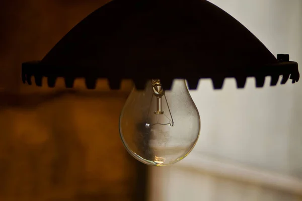 Vintage Garten Straßenwand Metall elektrische Lampe. — Stockfoto