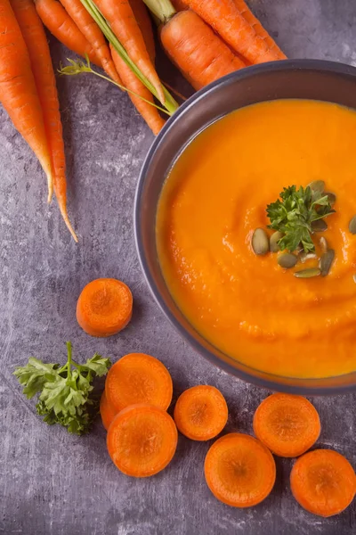 Healthy eating carrot cream soup. Vegetarian vegetables soup. — Stock Photo, Image