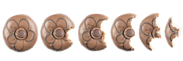 Cioccolato Glassato Doghnut Con Biscotti Cioccolato Mezzo Sfondo Bianco Immagine — Foto Stock