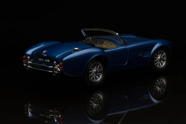 Shelby Cobra 427 Μαύρο Φόντο Εικόνα Υψηλής Ανάλυσης Για Την — Φωτογραφία Αρχείου