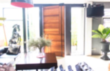 Ofiste oturma odası, arka planda bulanık.