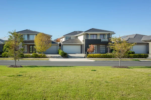 Mieszkalna Okolica Nowoczesnymi Australijskimi Domami Piękne Środowisko Przedmieściach Melbourne Wyndham — Zdjęcie stockowe