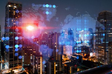 Bangkok, Asya 'nın gece panoramik şehir manzarasında Dünya haritasının hologramı. Uluslararası şirketler kavramı. Çoklu Pozlama.