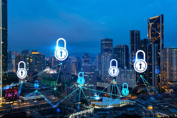 Parlayan Padlock hologramı, Kuala Lumpur, Malezya, Asya 'nın gece panoramik şehir manzarası. KL şirketlerini korumak için siber güvenlik kavramı. Çift pozlama.