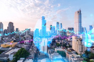 Işık saçan FOREX grafik hologramı, gün batımında Bangkok 'un panoramik şehir manzarası. Asya 'da hisse ve tahvil ticareti. Fon yönetimi kavramı. Çift pozlama.