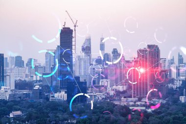 Soyut teknoloji hologramları Bangkok, Asya 'nın panorama şehri görüntüsü üzerinde simgeler. İnsanların ağ kurma ve bağlantı kurma kavramı. Çift pozlama.