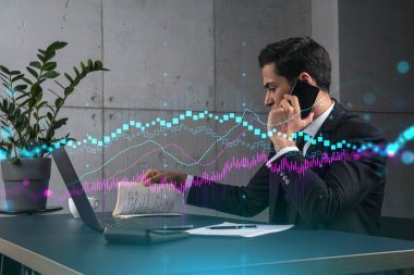 Erkek ofisi konuşma telefonu grafiği finansal çizim konseptini kullanır. Çift pozlama.