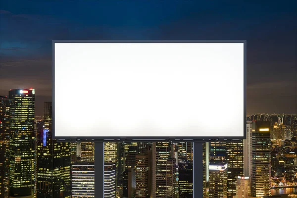 Panneau d'affichage blanc blanc avec fond de paysage urbain de Singapour la nuit. Affiche publicitaire, maquette, rendu 3D. Vue de face. Le concept de communication marketing pour vendre l'idée. — Photo