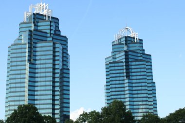 Atlanta GA, 27 Mayıs 2020 Atlanta şehir merkezindeki ofis kuleleri sembolik taçlardan dolayı Kral ve Kraliçe binaları olarak bilinir.