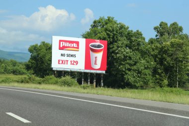 Floransa, Kentucky 27 Mayıs 2020 Pilot Kahve Billboard reklamı 75-N.