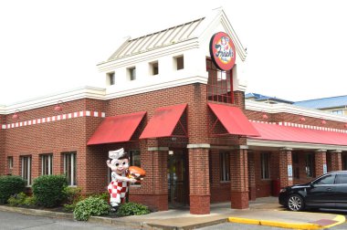 Gahanna, Ohio-ABD 15 Haziran 2019: Frisch 's Big Boy Restaurants International, LLC merkezi Warren, Michigan' da bulunan bir Amerikan restoran zinciri..