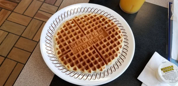 Columbus Ohio Usa June 2019 Waffle House Inc American Restaurant — Stock Photo, Image