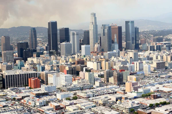 2010年10月21日 美国加利福尼亚州洛杉矶 从直升机俯瞰洛杉矶市中心 — 图库照片