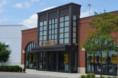 Columbus, Ohio-ABD 26 Haziran 2019: Z Gallerie geleneksel ile cesur arasında değişen mobilya, dekor ve sanat eserleri için çağdaş bir ev eşyaları perakendecisi..