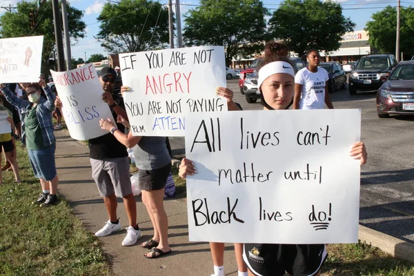 Pickerington Ohio Junio 2020Un Grupo Diverso Manifestantes Reúne Indignación Por — Foto de Stock