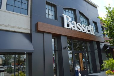 Columbus, Ohio-ABD 26 Haziran 2019: Bassett Mobilya Endüstrisi Virginia 'daki en büyük mobilya üreticilerinden biridir.. 