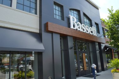 Columbus, Ohio-ABD 26 Haziran 2019: Bassett Mobilya Endüstrisi Virginia 'daki en büyük mobilya üreticilerinden biridir.. 