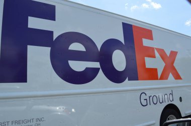 Columbus, Ohio-ABD 26 Haziran 2019: Fed Ex Teslimat Aracı.