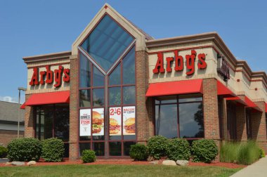 Columbus, Ohio-ABD 14 Temmuz 2019: Arby 's, 3.300' den fazla restoran sistemi ve gelir açısından üçüncü sırada yer alan bir fast-food fast-food restoran zinciri..