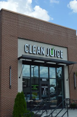 Columbus, Ohio-ABD 14 Temmuz 2019: Temiz Meyve Suyu Temizleme, Meyve Suyu ve Acai Kâseleri alanında uzmanlaşmış.