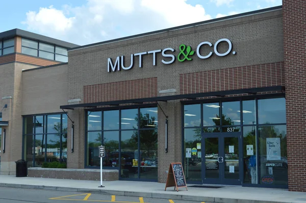 Columbus Ohio Estados Unidos Julio 2019 Mutts Centro Cuidado Natural — Foto de Stock