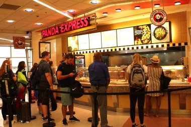 Atlanta, GA-USA 10 Mayıs 2019: Atlanta-Hartsfield Havaalanı 'ndaki Panda Express Restoranı. 