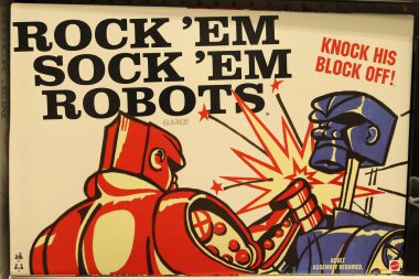 Columbus, Ohio 25 Haziran 2020. Rock 'Em Sock' Em Robots, Marvin Glass and Associates tarafından tasarlanan ve ilk olarak 1964 yılında Marx oyuncak şirketi tarafından üretilen iki oyuncaktır..