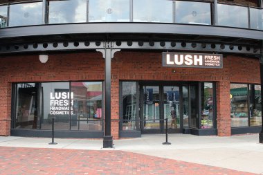 Columbus, Ohio 25 Haziran 2020. Lush Kozmetik parfüm, sabun ve banyo bombaları üzerine uzmanlaşmış bir perakende satış zinciri..