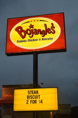 Atlanta, GA / ABD 24 Kasım 2017: Bojangle 's Chicken' n Biscuits, 1977 yılında Kuzey Carolina 'da kurulan hızlı hizmet veren restoranlar zinciri. 