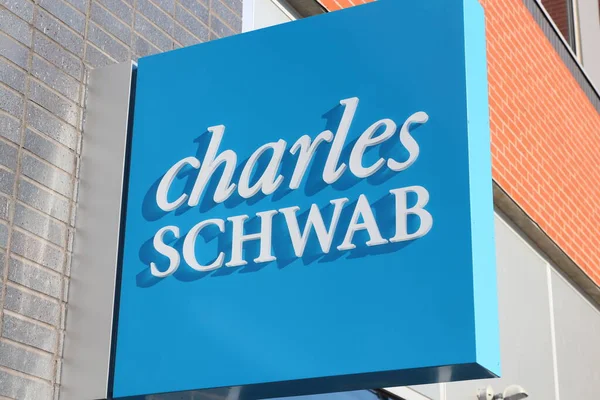Dublin Ohio Липня 20202020The Charles Schwab Corporation Американська Мультинаціональна Фінансова — стокове фото
