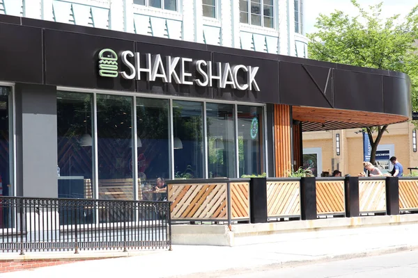 Columbus Ohio Augusti 2020 Shake Shack Amerikansk Snabbmatskedja Baserad New — Stockfoto