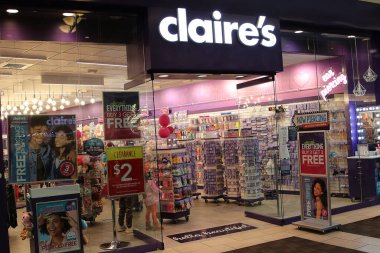 Polaris, Ohio 4 Ekim 2020 Claire 'in Genç kızlar ve kadınlar için Perakende Aksesuar Mağazası.