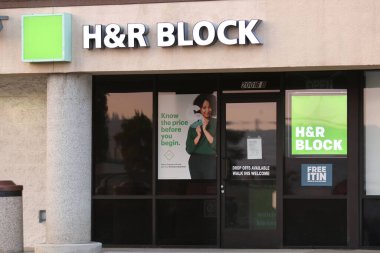 El Segundo CA Eylül 12, 2020 H & R Blok Vergi Dairesi