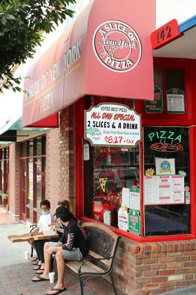 Seal Beach CA Eylül 14, 2020 Bir New York Pizza Kafesi.