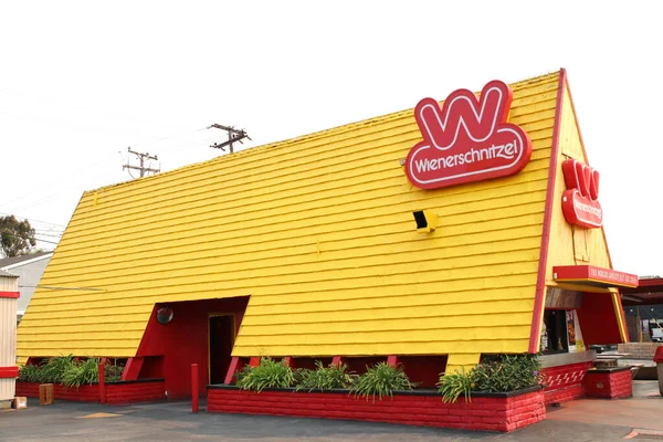 Los Angeles Settembre 2020 Wienerschnitzel Hot Dog Restaurant — Foto Stock