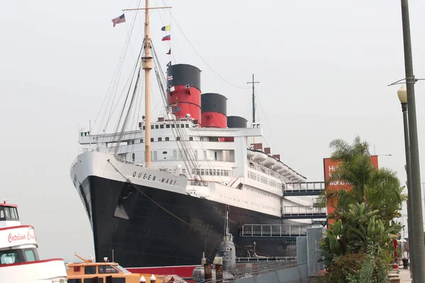 2020年9月14日玛丽女王在长滩港靠港 — 图库照片
