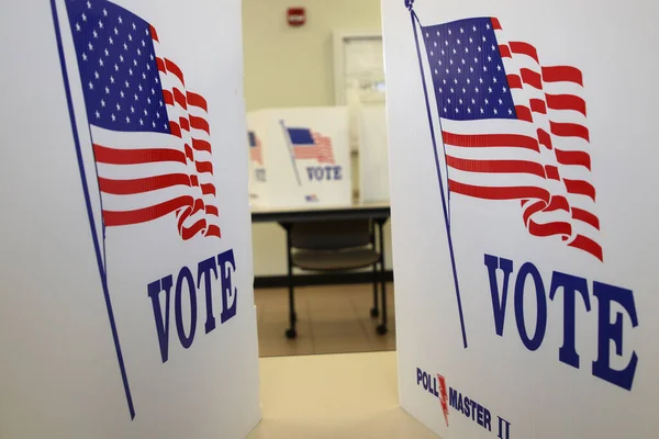 Lancaster Ohio October 2020 Voter Ballot Privacy Partitions — Stock Photo, Image