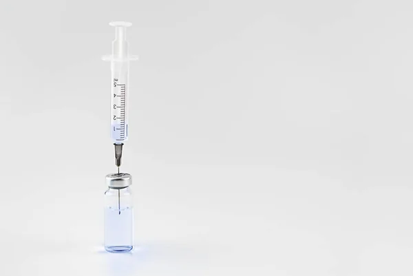 Glass Medicine Vial Jar Botox Medical Syringe Pattern White Background — 스톡 사진