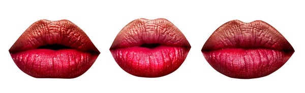 女性の唇を設定します 少女の口はさまざまな感情を表現する赤い口紅メイクでクローズ アップ 白い背景で隔離の舌と口の中 別の表現でコレクション — ストック写真