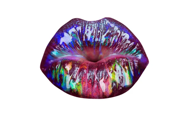 Usta kolorowy na białym tle. Zbliżenie: kobiece usta z kolorowego światła. Kolorowe fluorescencyjne szminki, dyskoteka usta seksowne usta. Zmysłowe usta tęczowy makijaż. Piękny jasny makijaż — Zdjęcie stockowe
