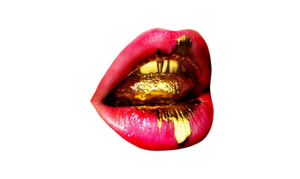 Lippen verzorging en schoonheid. Sexy lippen. Schoonheid roze lippen make-up. Mooie make-up. Sensuele open mond. Lippenstift of lipgloss. Close-up, mooie jonge vrouw gezonde lippen, cosmetologie. Gouden kus. — Stockfoto