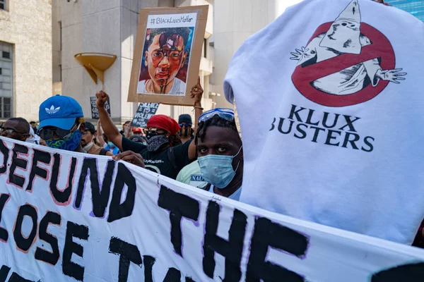 Miami Downtown, FL, Estados Unidos - 31 de mayo de 2020: Racismo. Protestas contra el racismo en Estados Unidos . —  Fotos de Stock